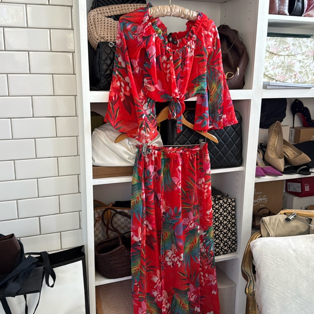 Misguided Tropical Red Vacation Set Size 6
